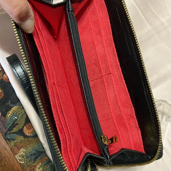 Sharif black leather zip around legacy wallet - Picture 5 of 9